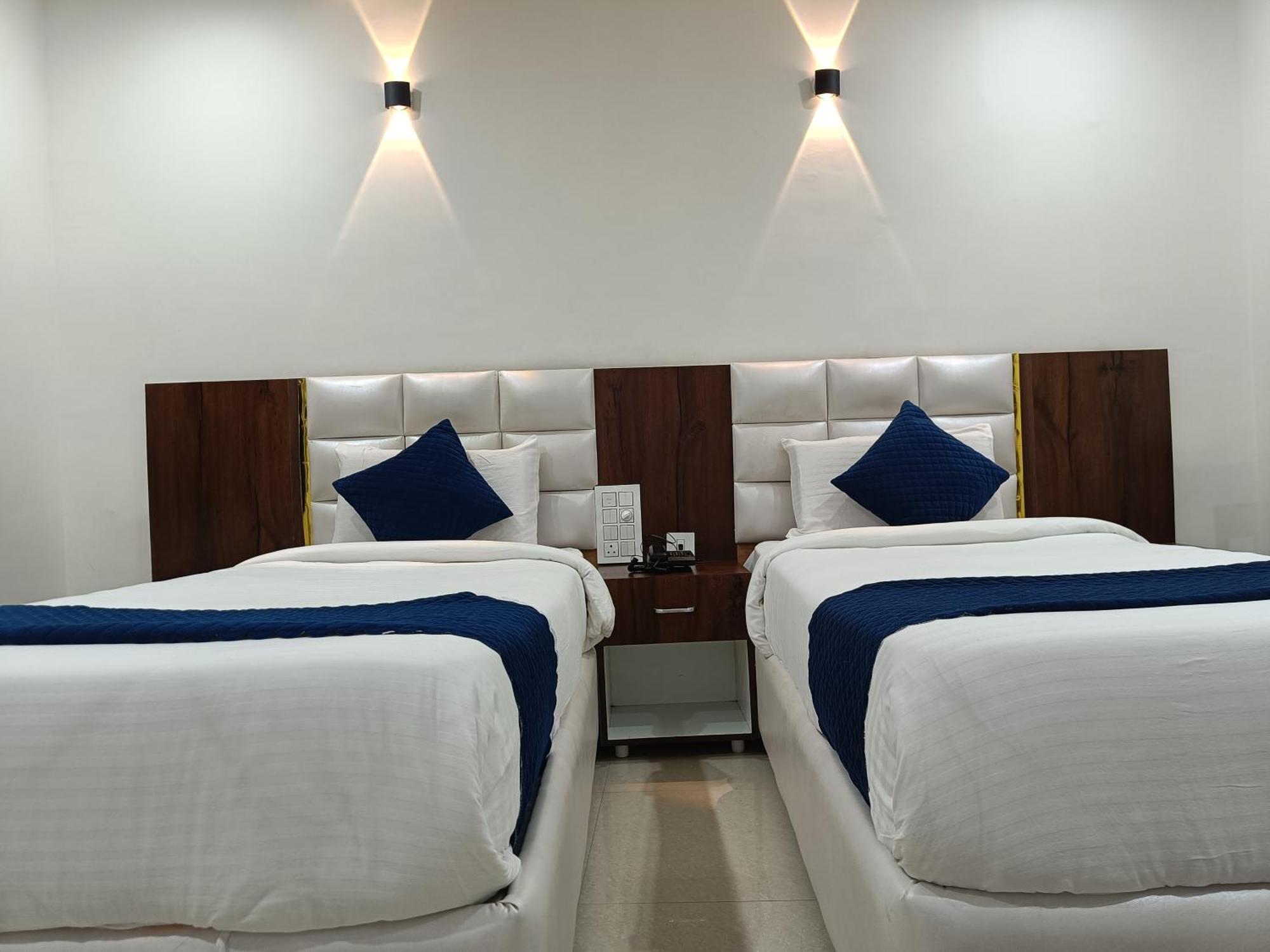 Hotel Skyland Warangal Exterior photo
